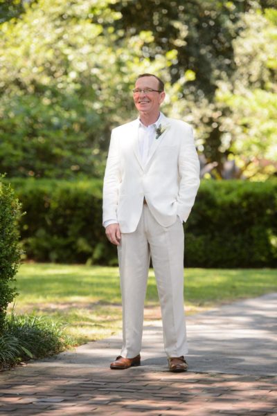 Best Professional Luxury Dream Wedding Groom Photography Outdoor at Houmas House Louisiana Plantation Photo 5