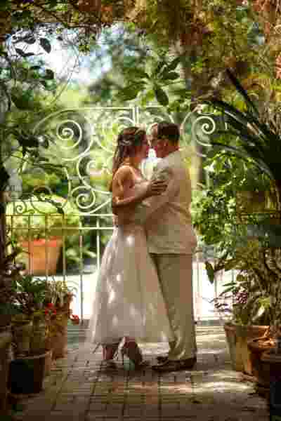 Best Professional Luxury Dream Wedding Outdoor Couple Photography at Houmas House Louisiana Plantation Photo 15