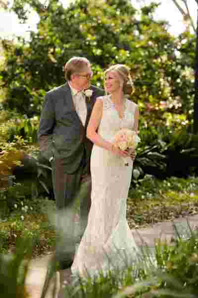 Best Professional Luxury Dream Wedding Couple Outdoor Portrait Photography at Houmas House Louisiana Plantation 25