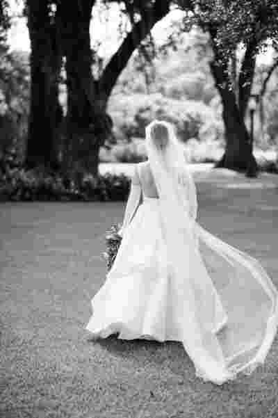 Best Professional Luxury Wedding Bridal Photography Classic B&W Outdoor Wedding Dress at Houmas House Louisiana Plantation Photo 38