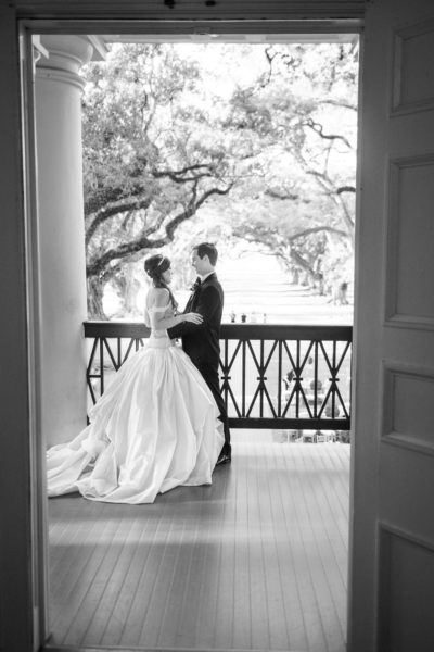 Best Professional Traditional Classic Southern Luxury Dream Wedding B&W Photography @OakAlleyPlantation Vacherie LA Photo 35
