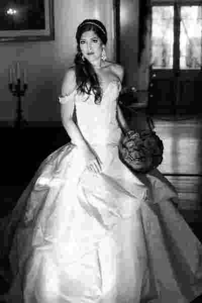 Best Professional Classic Southern Traditional Luxury Dream Wedding Dress B&W Photography @OakAlleyPlantation VacherieLA 34